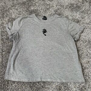 Rue21 grey slight crop top t shirt with dragon on it